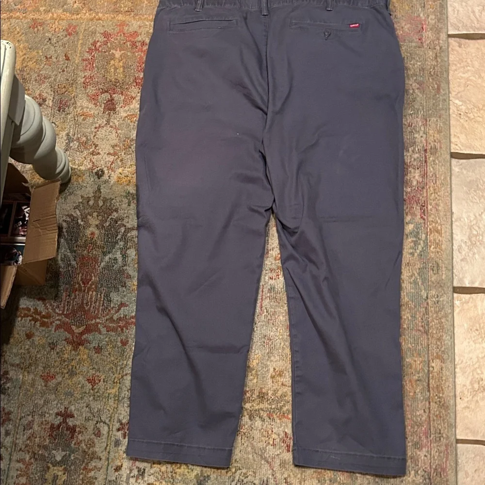 Levi's Navy Chino Pants Like New - Picture 7 of 7